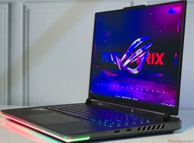 Asus Rog Scar 16 rtx 4080 Laptop