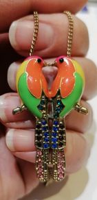 Love bird pendant with chain