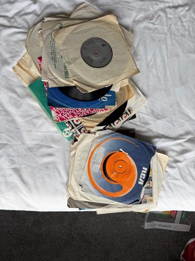 Job Lot of 36 Vintage 7" Vinyl Records (John Lennon, Michael Jackson, The Police)