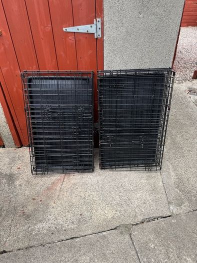 Collapsing Dog Crates - medium size - please read description