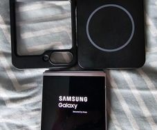 Samsung Galaxy Z Flip6 - Silver Shadow