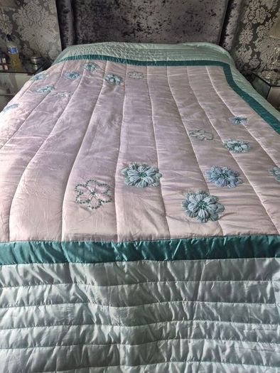 Double bed throw and matching Double duvet cover