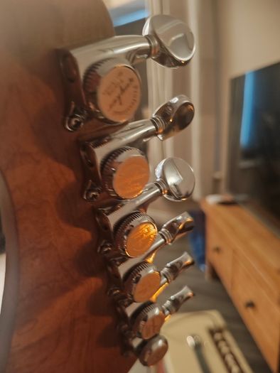 Guitar telecaster upgraded