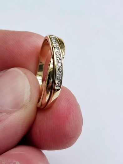 9ct Yellow Gold Diamond Crossover Eternity Ring