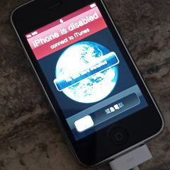 Vintage I-Phone 3G