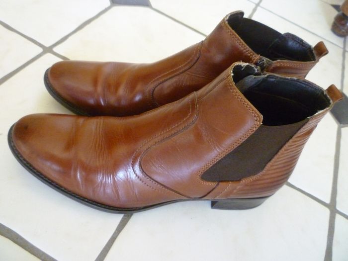 Brown Leather Chelsea Ladies Boots.  Side Zip. Colour Saddle Brown. Brand Ellen Blake.  Size Uk 6 / Eu 39.   In Very Good Condition. Quality Leather