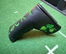 Lucky Blade putter headcover