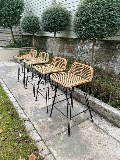 Set of 4 rattan/ bamboo bar stools with metal legs