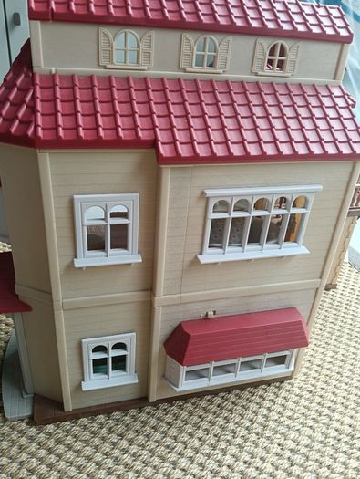 Sylvanian family cosy cottage