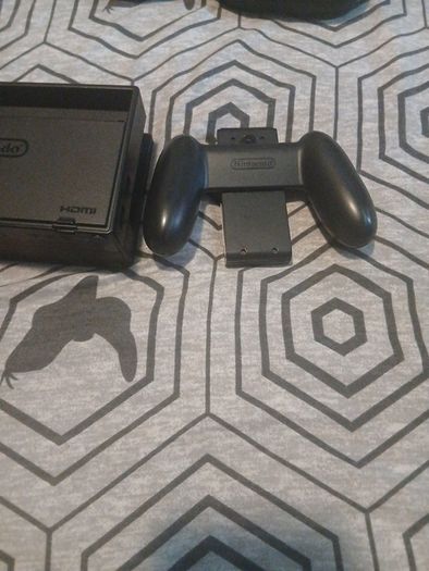 switch dock and charging joycon grip