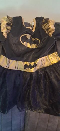 kids costumes  please read add they will fit 2 to 3 3to4