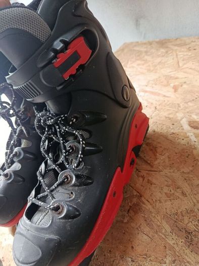 Vintage Cougar Black & Red Aggressive Inline Skates