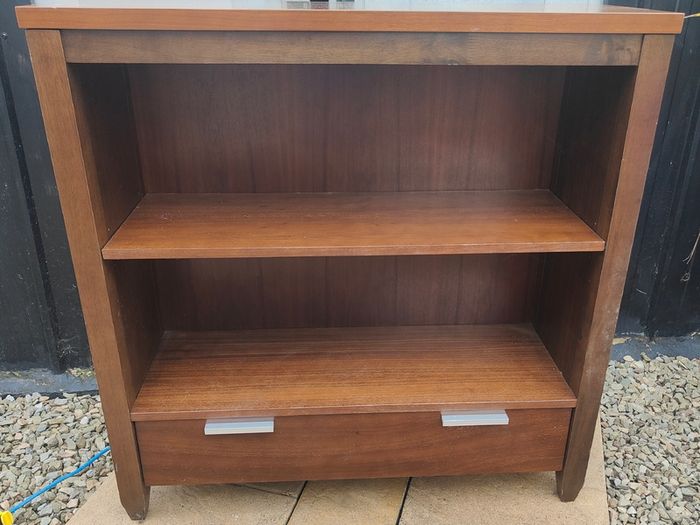 Side board