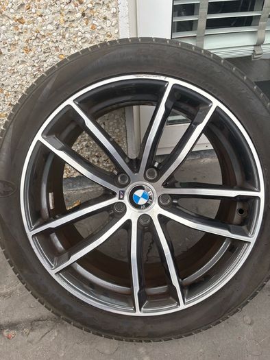 18 inch Genuine BMW 662M G30 /G31 LCi M-Sport Alloys