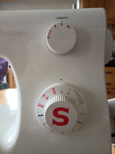 Singer sewing machine and bag