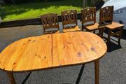 Kitchen Table &amp; Chairs