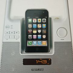 Super Cool portable radio also can be dock for ipod iphone digital radio music player