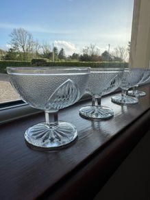 Glass dessert bowl
