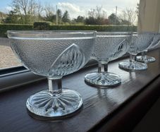 Glass dessert bowl
