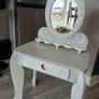 Kids make up table Image 2