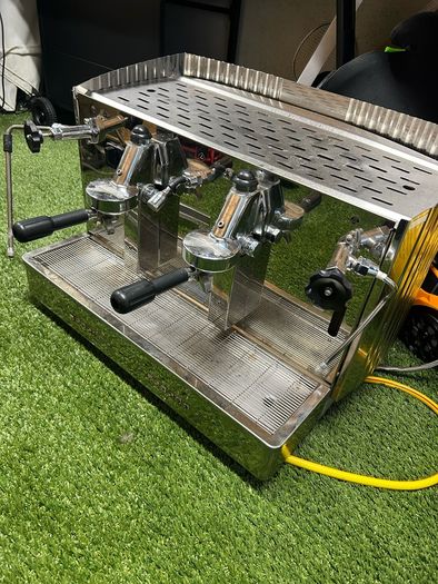 Commercial 2GR Coffee Machine