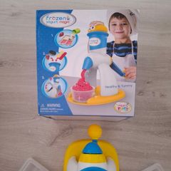 kids Frozen yogurt magic