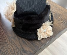 Ladies black/grey pin stripped hat