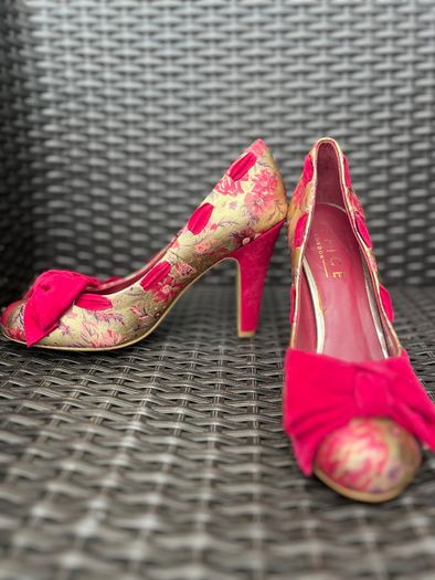 VINTAGE style shoes from Office