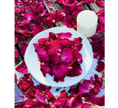Bag of Dried Rose Petals - great for spa treatments / aromatherapy/ relaxing baths etc