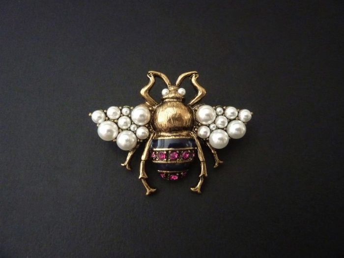 Honey Bee Pearl Crystal Brooch Pin