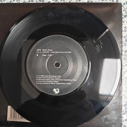 JJ72 She's Gone Ltd Ed. 7" 500 only. Irish indie.