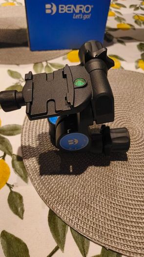 Benro gear drive tripod head