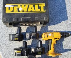 dewalt batteries and screw gun
