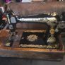1920s Singer sewing machine with bentwood case Image 2