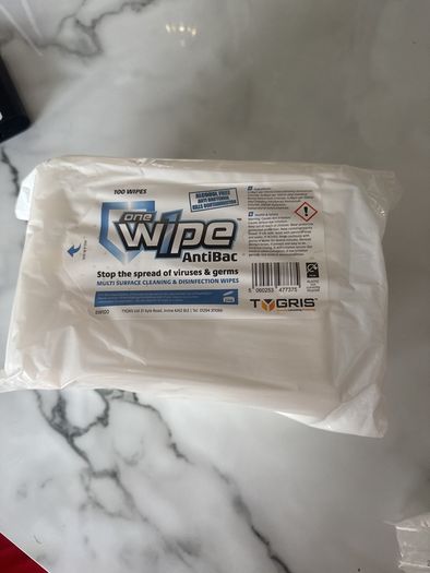 cleaning wipe