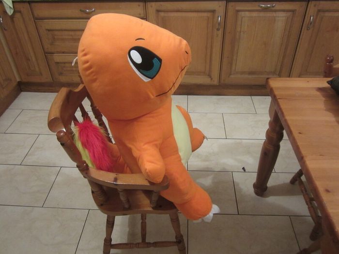 pokemon    CHARMANDER         huge ....32 inches