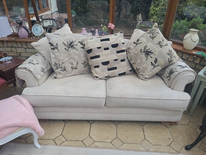 3 2 1 Sofa