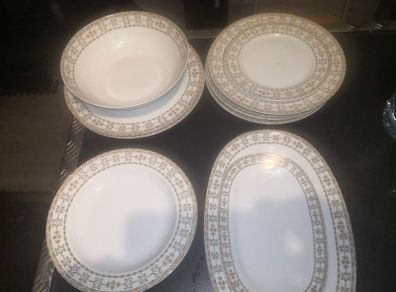 Very fine porcelain Bavarian dinner set 14pc