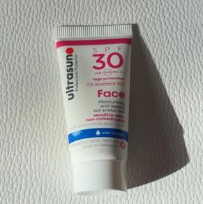 Ultrasun SPF 30 Face moisturising anti-ageing sun protection 15ml