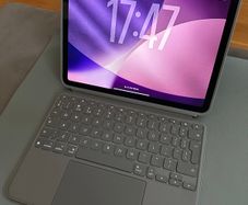 iPad Air 11" M3 128GB with Apple Pencil Pro & Keyboard