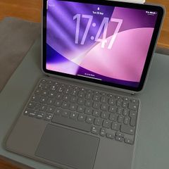 iPad Air 11" M3 128GB with Apple Pencil Pro & Keyboard