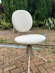 Swivel chair