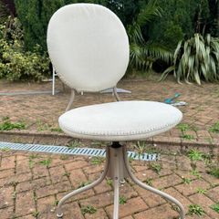 Swivel chair