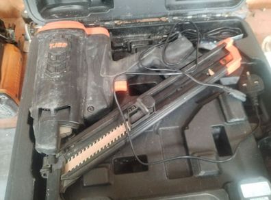Engine and nail guns