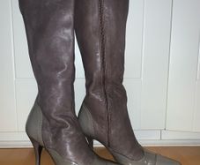Pied A Terre Women's Grey Leather Boots