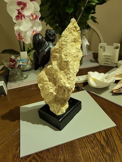 Ocean experience figurine