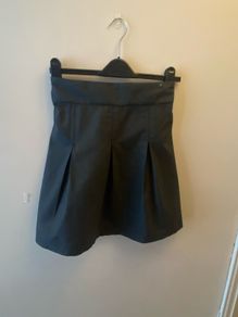 Lily & Dan grey skirt (new) age 10-11