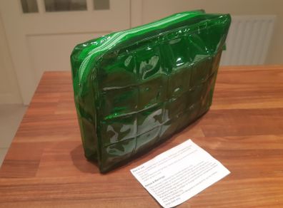 Cooler bag (for Make up)