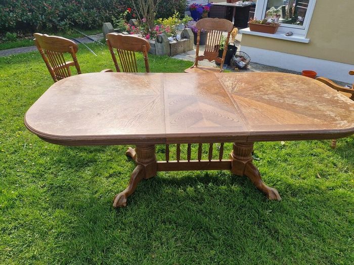 Kitchen Table & Chairs