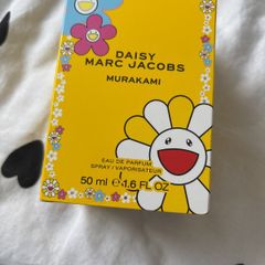 Daisy Marc Jacobs murakami perfume